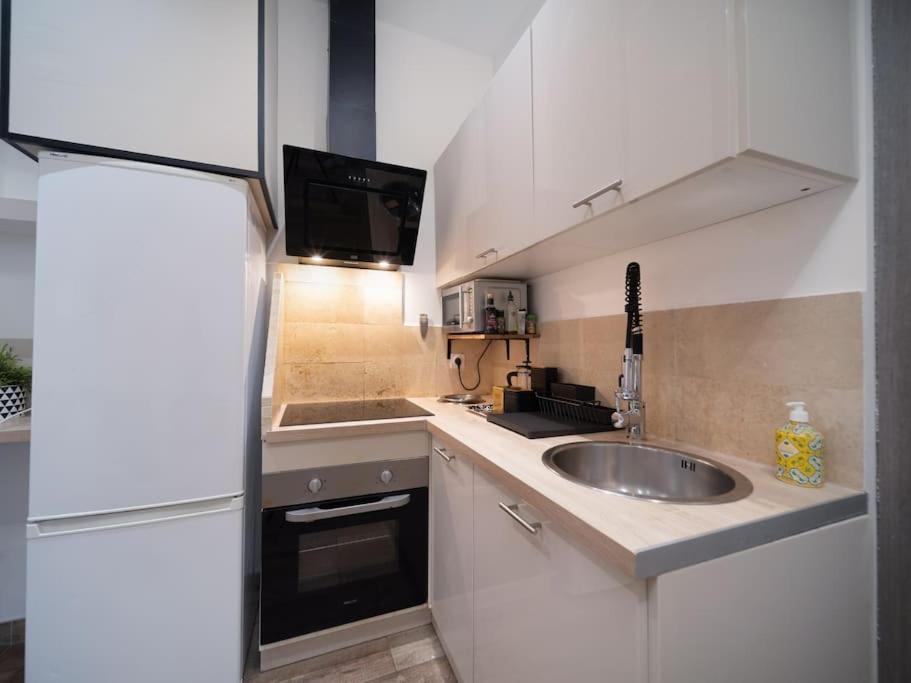 Appartement Tout Equipe 2 A 4 Couchages Au Coeur Du Vieux Port マルセイユ エクステリア 写真